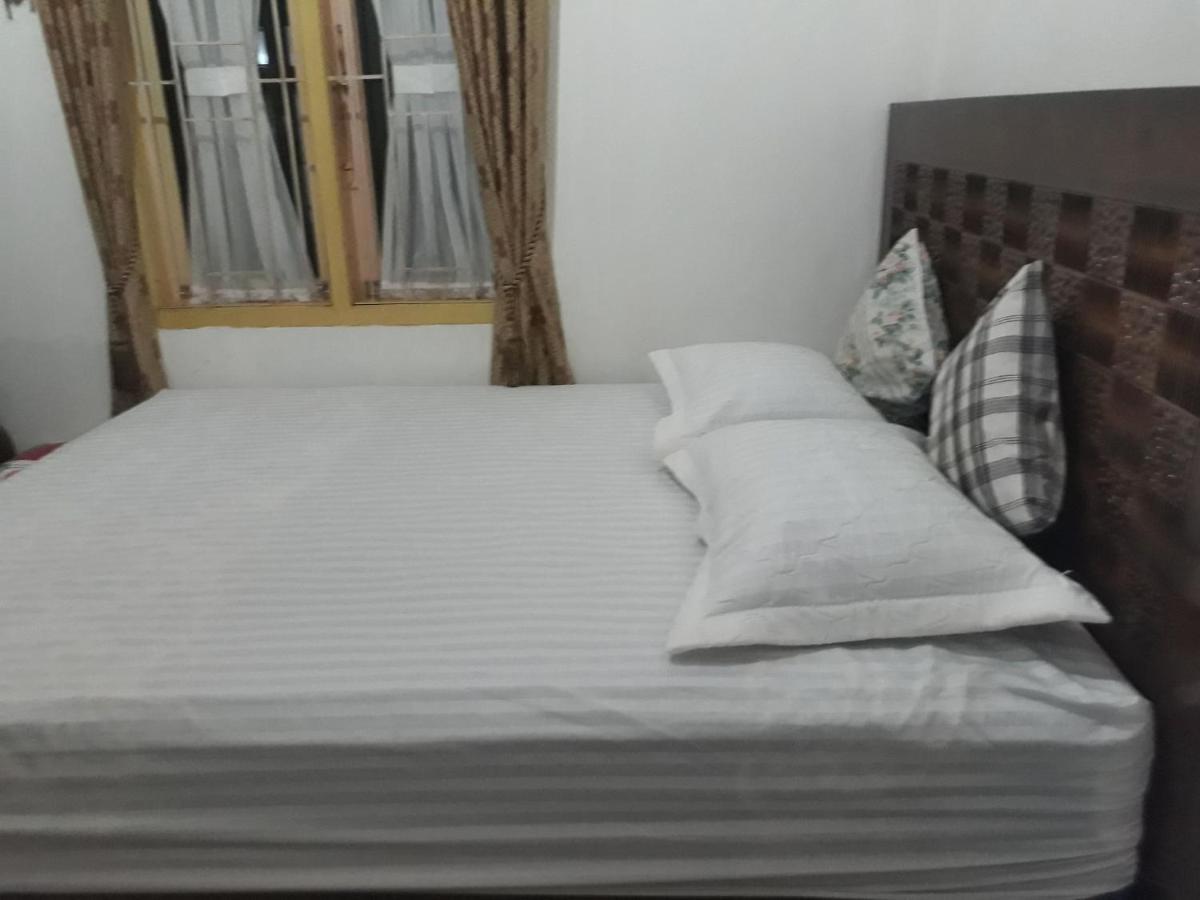 Bu Mimi Home Stay Painan Exterior foto