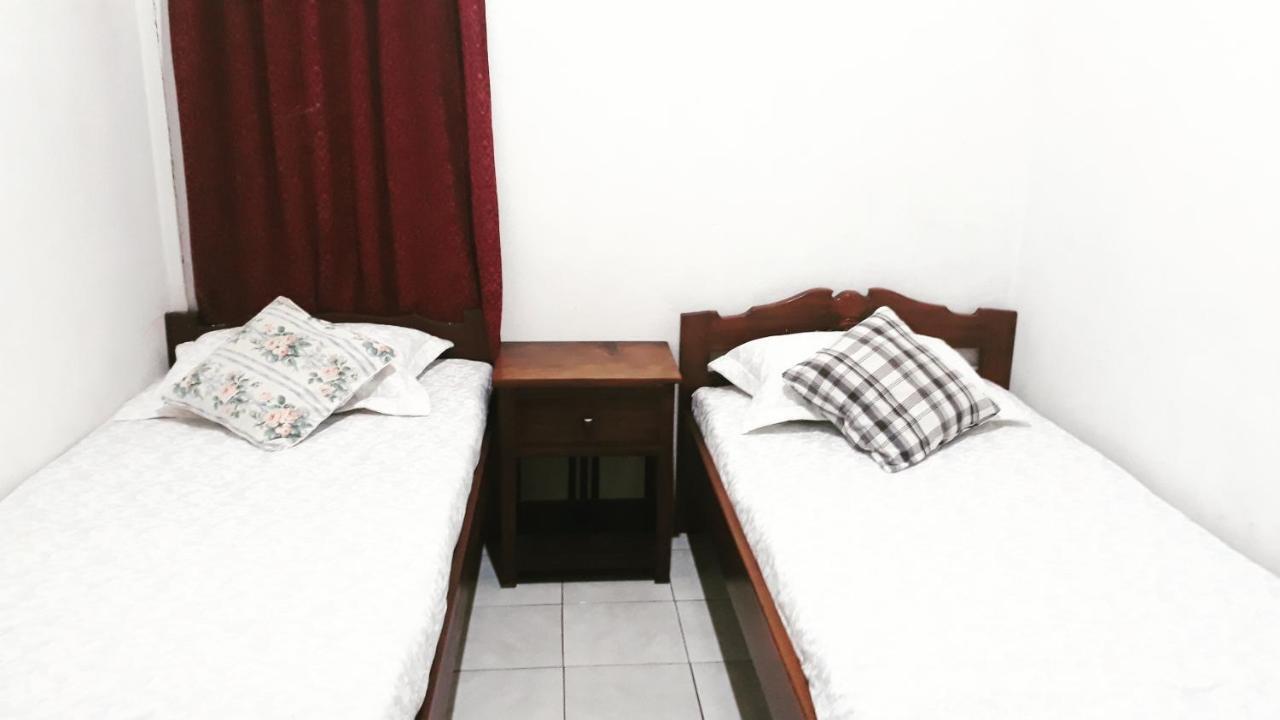 Bu Mimi Home Stay Painan Exterior foto