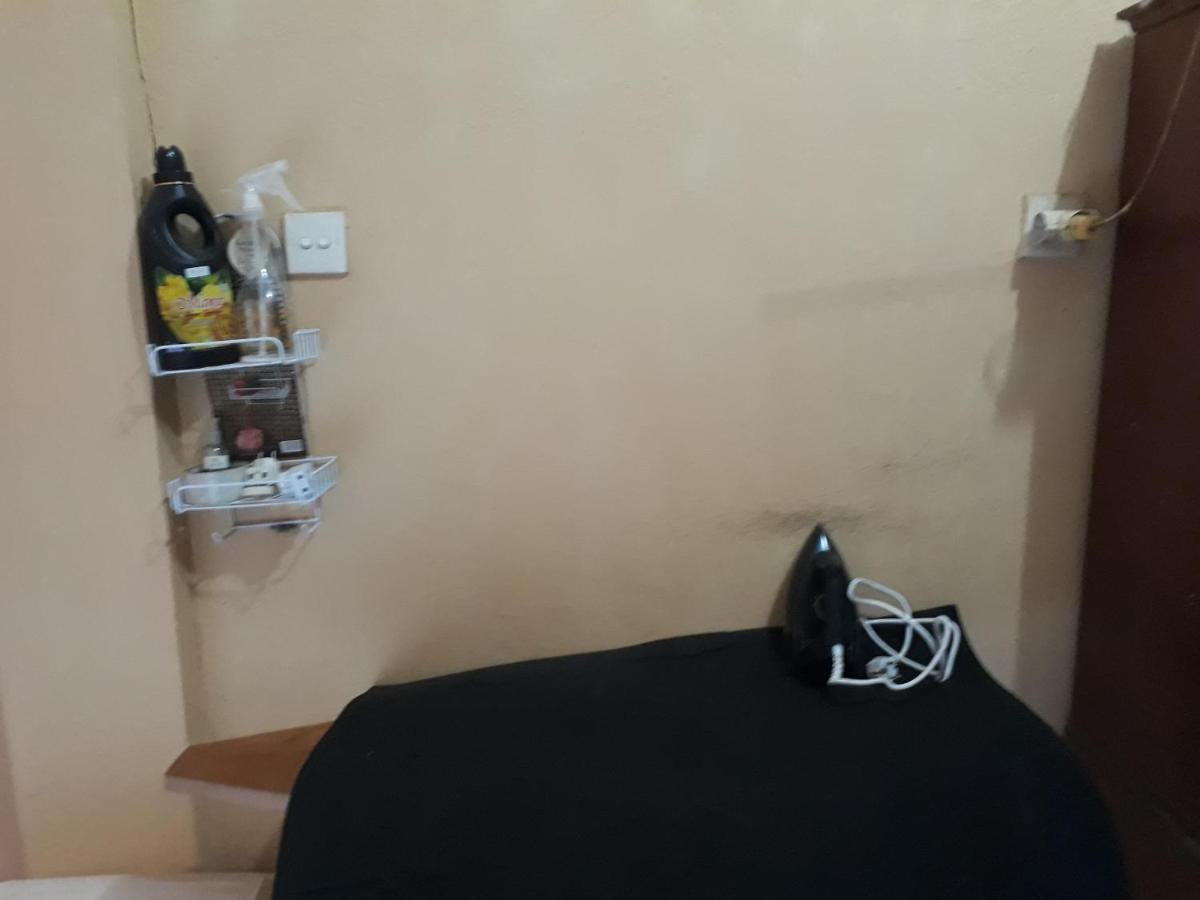 Bu Mimi Home Stay Painan Exterior foto